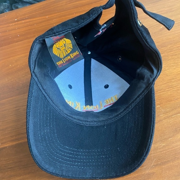 Disney The Lion King Hat - Picture 4 of 4